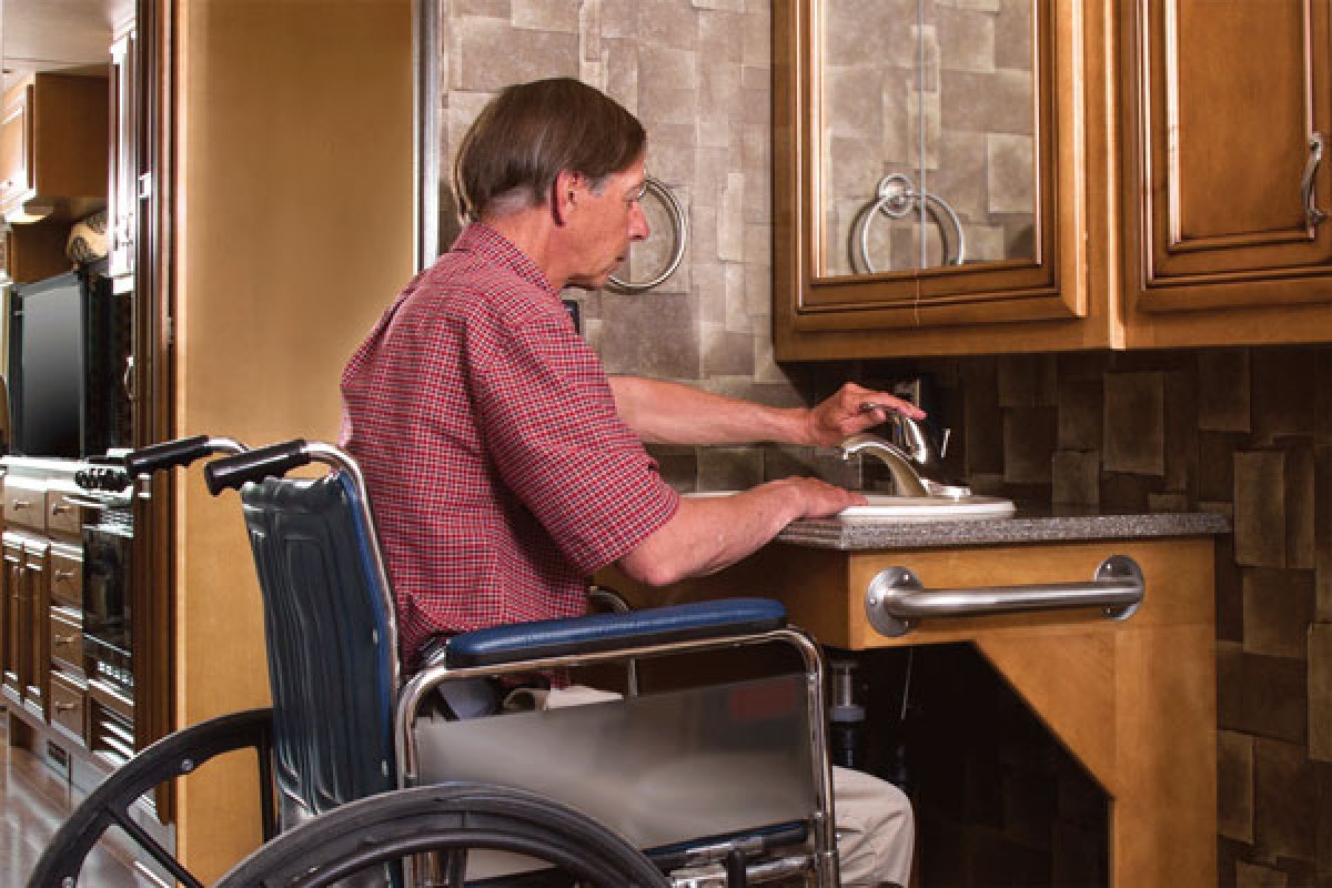 Wheelchair accessible bathroom motorhome