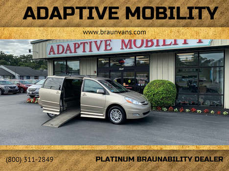 Used Wheelchair Van For Sale: 2009 Toyota Sienna XLE Wheelchair Accessible Van For Sale with a  on it. VIN: 5TDZK22C09S280579