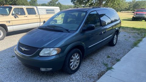 Used Wheelchair Van For Sale: 2003 Chrysler Town & Country  Wheelchair Accessible Van For Sale with a Non Branded - Wheelchair Lift & Tiedowns on it. VIN: 2C4GP54L63R228364