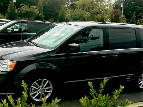 Used Wheelchair Van For Sale: 2019 Dodge Caravan SXT Wheelchair Accessible Van For Sale with a VMI - Full Size Wheelchair Vans on it. VIN: 2c4rdgcg7kr690948