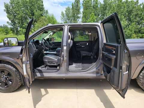 Used Wheelchair Van For Sale: 2016 Ram 2500 L Wheelchair Accessible Van For Sale with a  on it. VIN: 3C6UR5NL1GG306967