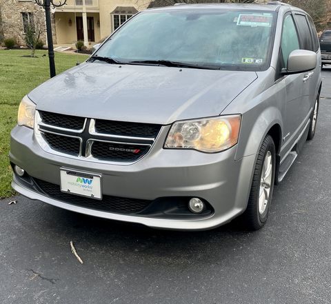 Used Wheelchair Van For Sale: 2019 Dodge Caravan SXT Wheelchair Accessible Van For Sale with a Driverge - Para Transit on it. VIN: 2c4rdgcg3kr775687