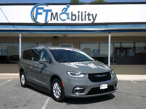 Used Wheelchair Van For Sale: 2021 Chrysler Pacifica Touring Wheelchair Accessible Van For Sale with a BraunAbility Chrysler Companion Van on it. VIN: 2C4RC1BG7MR604445