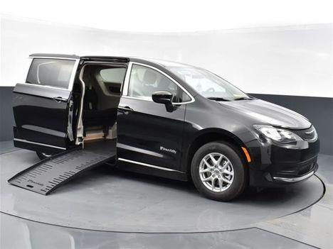 New Wheelchair Van For Sale: 2022 Chrysler Voyager LX Wheelchair Accessible Van For Sale with a BraunAbility Chrysler Entervan II on it. VIN: 2C4RC1CG2NR223943
