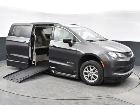 Used Wheelchair Van For Sale: 2021 Chrysler Voyager LX Wheelchair Accessible Van For Sale with a BraunAbility Chrysler Entervan XT on it. VIN: 2C4RC1DG9MR518938