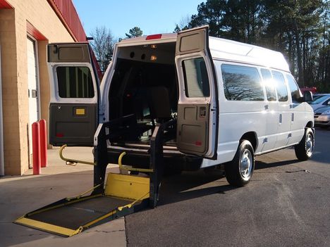 Used Wheelchair Van For Sale: 2009 Ford Econoline L Wheelchair Accessible Van For Sale with a  on it. VIN: 1FTNS24L19DA32798