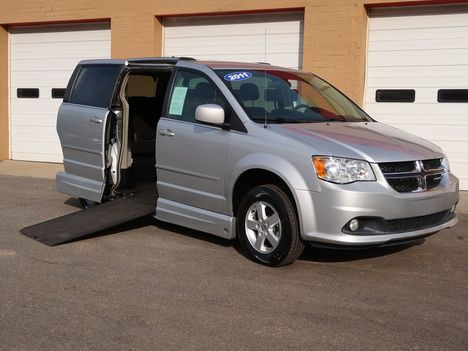 Used Wheelchair Van For Sale: 2011 Dodge Grand Caravan Crew Wheelchair Accessible Van For Sale with a  on it. VIN: 2D4RN5DG6BR684996
