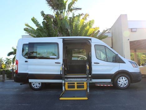 Used Wheelchair Van For Sale: 2021 Ford Transit 350 XLT Wheelchair Accessible Van For Sale with a Braun on it. VIN: 1FBAX2C82MKA75620