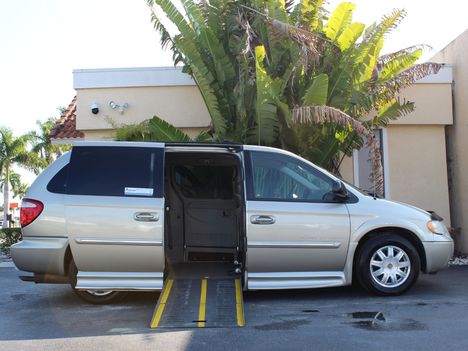 Used Wheelchair Van For Sale: 2007 Chrysler Town & Country Touring Wheelchair Accessible Van For Sale with a Braun Entervan on it. VIN: 2A4GP54L77R193768