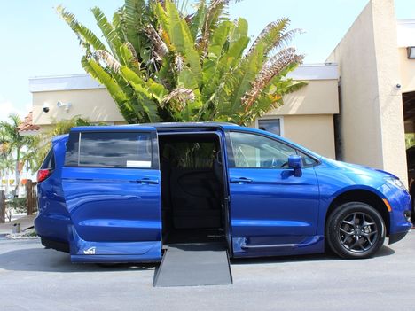 Used Wheelchair Van For Sale: 2019 Chrysler Pacifica Touring L Wheelchair Accessible Van For Sale with a VMI on it. VIN: 2C4RC1BG0KR686788