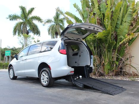 Used Wheelchair Van For Sale: 2022 Chrysler Voyager LX Wheelchair Accessible Van For Sale with a Braun Rear-Entry on it. VIN: 2C4RC1CG0NR203805