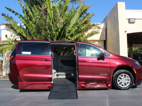 Used Wheelchair Van For Sale: 2017 Chrysler Pacifica Touring Wheelchair Accessible Van For Sale with a Braun Foldout XT on it. VIN: 2C4RC1DG0HR720122