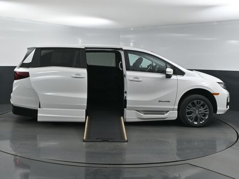 New Wheelchair Van For Sale: 2026 Honda Odyssey Touring Wheelchair Accessible Van For Sale with a Braun Infloor on it. VIN: 5FNRL6H88TB042644