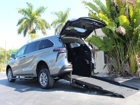 New Wheelchair Van For Sale: 2026 Toyota Sienna LE Wheelchair Accessible Van For Sale with a VMI on it. VIN: 5TDKRKEC2TS328115