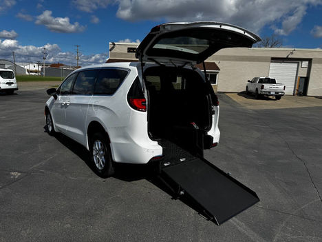 Used Wheelchair Van For Sale: 2025 Chrysler Pacifica Select 4dr Mini Van Wheelchair Accessible Van For Sale with a  on it. VIN: 2C4RC1BGXSR575200