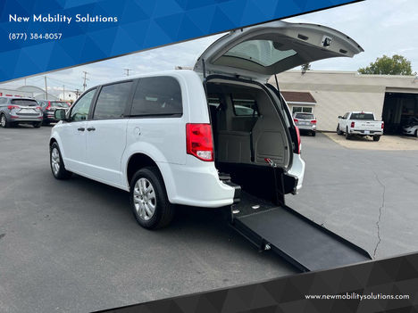 Used Wheelchair Van For Sale: 2019 Dodge Grand Caravan SE 4dr Mini Van Wheelchair Accessible Van For Sale with a  on it. VIN: 2C4RDGBG7KR547323