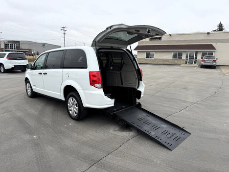Used Wheelchair Van For Sale: 2019 Dodge Grand Caravan SE 4dr Mini Van Wheelchair Accessible Van For Sale with a  on it. VIN: 2C7WDGBG4KR678649
