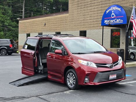 Used Wheelchair Van For Sale: 2020 Toyota Sienna Q grade Wheelchair Accessible Van For Sale with a Side Entry Handicap Van on it. VIN: 5TDYZ3DC3LS056529