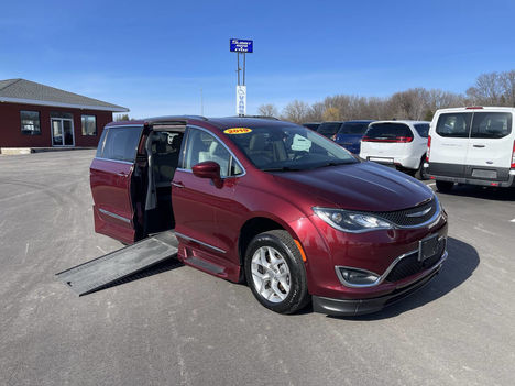 Used Wheelchair Van For Sale: 2019 Chrysler Pacifica Touring L Plus 35th Anniversary 4dr Mini Wheelchair Accessible Van For Sale with a  on it. VIN: 2C4RC1EG0KR507564