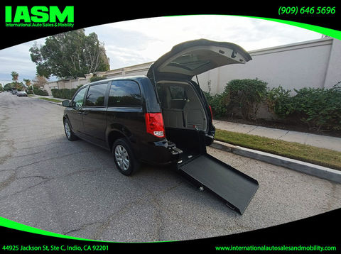 Used Wheelchair Van For Sale: 2018 Dodge Caravan SE Wheelchair Accessible Van For Sale with a Non Branded - Please See Description on it. VIN: 2C4RDGBG7JR318591