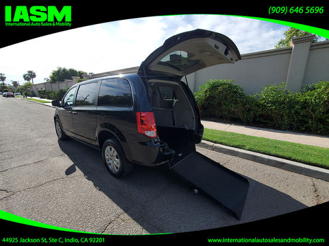 Used Wheelchair Van For Sale: 2019 Dodge Dodge SE Wheelchair Accessible Van For Sale with a Non Branded - Please See Description on it. VIN: 2C4RDGBG4KR698734