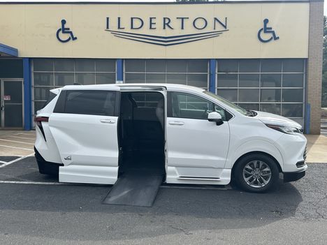Used Wheelchair Van For Sale: 2022 Toyota Sienna LE 8 Passenger Wheelchair Accessible Van For Sale with a  on it. VIN: 5TDKRKEC3NS102975