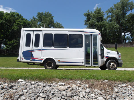 Used Wheelchair Van For Sale: 2021 Ford E-350  Wheelchair Accessible Van For Sale with a  on it. VIN: 1FDEE3FN7MDC14988