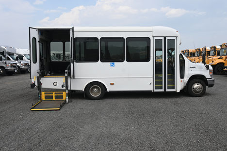 Used Wheelchair Van For Sale: 2018 Ford Starcraft  Wheelchair Accessible Van For Sale with a  on it. VIN: 1FDFE4FS4JDC01725