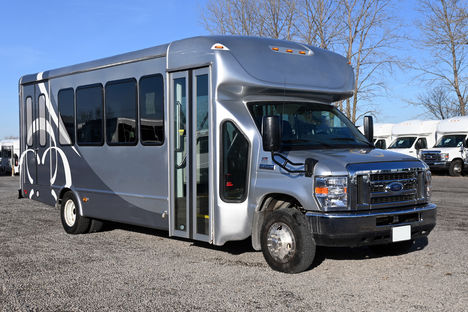Used Wheelchair Van For Sale: 2019 Ford E450  Wheelchair Accessible Van For Sale with a  on it. VIN: 1FDFE4FS8KDC51285