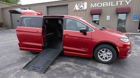 Used Wheelchair Van For Sale: 2025 Chrysler Pacifica Select Wheelchair Accessible Van For Sale with a BraunAbility Chrysler Foldout on it. VIN: 2C4RC1BG7SR577146