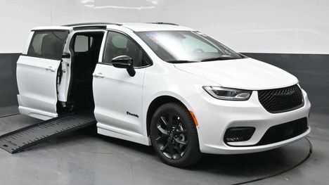 New Wheelchair Van For Sale: 2026 Chrysler Pacifica Select Sport Wheelchair Accessible Van For Sale with a BraunAbility Chrysler Foldout on it. VIN: 2C4RC1BGXTR247065