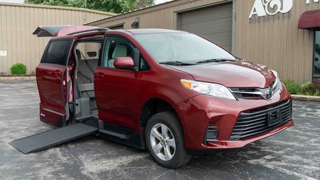Used Wheelchair Van For Sale: 2018 Toyota Sienna LE Wheelchair Accessible Van For Sale with a VMI Toyota Sienna Hybrid - Side Entry - FWD on it. VIN: 5TDKZ3DCGJS905152