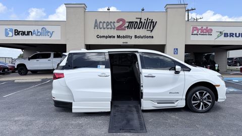 Used Wheelchair Van For Sale: 2019 Honda Odyssey Elite Wheelchair Accessible Van For Sale with a BraunAbility - Honda Power Infloor on it. VIN: 5FNRL6H98KB005505