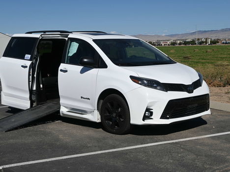 Used Wheelchair Van For Sale: 2020 Toyota Sienna SE Wheelchair Accessible Van For Sale with a undefined on it. VIN: 5TDXZ3DC1LS073888