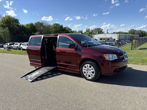 Used Wheelchair Van For Sale: 2019 Dodge Caravan SE Wheelchair Accessible Van For Sale with a BraunAbility - Dodge CompanionVan on it. VIN: 2C7WDGBGXKR607214