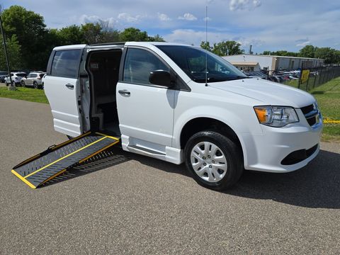 Used Wheelchair Van For Sale: 2019 Dodge Caravan SE Wheelchair Accessible Van For Sale with a Revability - DODGE GRAND CARAVAN ADVANTAGE SE on it. VIN: 2C7WDGBG2KR793718
