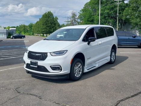 New Wheelchair Van For Sale: 2026 Chrysler Pacifica Select Wheelchair Accessible Van For Sale with a BraunAbility Chrysler Foldout XT on it. VIN: 2C4RC1BG6TR221658