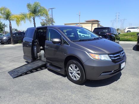 Used Wheelchair Van For Sale: 2016 Honda Odyssey EX - Minivan Wheelchair Accessible Van For Sale with a BraunAbility Honda Entervan II on it. VIN: 5FNRL5H3XGB025638