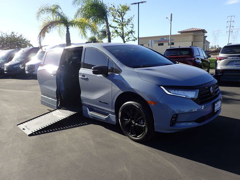 Used Wheelchair Van For Sale: 2023 Honda Odyssey Sport Wheelchair Accessible Van For Sale with a BraunAbility Honda Power Infloor on it. VIN: 5FNRL6H73PB009614