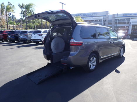 Used Wheelchair Van For Sale: 2020 Toyota Sienna LE  - Minivan Wheelchair Accessible Van For Sale with a Freedom Motors Power Toyota Rear Entry on it. VIN: 5TDKZ3DC8LS022656