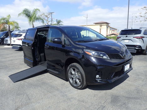 Used Wheelchair Van For Sale: 2019 Toyota Sienna SE Wheelchair Accessible Van For Sale with a VMI Toyota NorthstarAccess360 on it. VIN: 5TDXZ3DC9KS010696