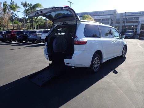 Used Wheelchair Van For Sale: 2020 Toyota Sienna XLE  - Minivan Wheelchair Accessible Van For Sale with a Freedom Motors Power Toyota Rear Entry on it. VIN: 5TDYZ3DC1LS085298