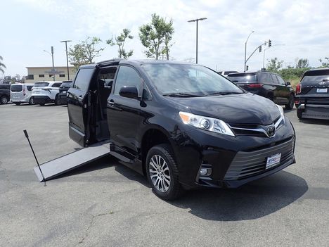 Used Wheelchair Van For Sale: 2020 Toyota Sienna XLE  - Minivan Wheelchair Accessible Van For Sale with a VMI VMI Northstar E Toyota  on it. VIN: 5TDYZ3DC5LS034693