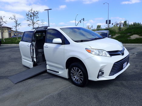 Used Wheelchair Van For Sale: 2020 Toyota Sienna XLE  - Minivan Wheelchair Accessible Van For Sale with a VMI Toyota NorthstarAccess360 on it. VIN: 5TDYZ3DC6LS048571