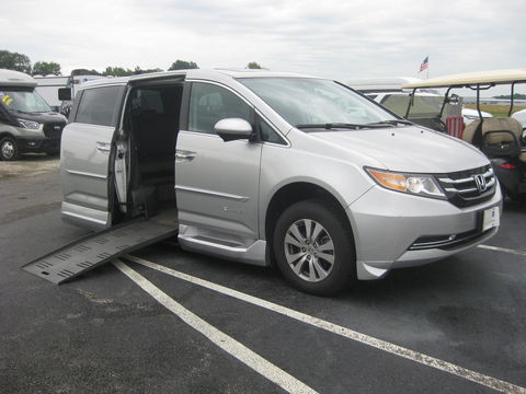 Used Wheelchair Van For Sale: 2014 Honda Odyssey EX-L Mobility Handicap Van Wheelchair Accessible Van For Sale with a BraunAbility - Honda Entervan II on it. VIN: 5FNRL5H68EB058757
