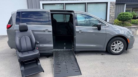 Used Wheelchair Van For Sale: 2025 Chrysler Pacifica Select Wheelchair Accessible Van For Sale with a  on it. VIN: 2C4RC1BG3SR545004