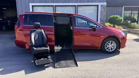 Used Wheelchair Van For Sale: 2025 Chrysler Pacifica Select Wheelchair Accessible Van For Sale with a  on it. VIN: 2C4RC1BG4SR612497