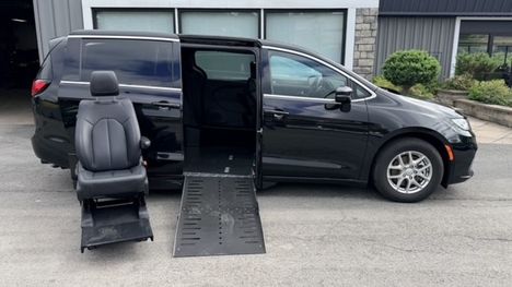 Used Wheelchair Van For Sale: 2025 Chrysler Pacifica Select Wheelchair Accessible Van For Sale with a  on it. VIN: 2C4RC1BG9SR575138