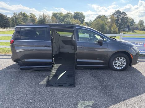 Used Wheelchair Van For Sale: 2021 Chrysler Voyager LXi Fleet Wheelchair Accessible Van For Sale with a BraunAbility Chrysler Foldout on it. VIN: 2C4RC1DG8MR555995