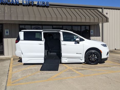 Used Wheelchair Van For Sale: 2023 Chrysler Pacifica Touring L Wheelchair Accessible Van For Sale with a BraunAbility Chrysler Foldout XT on it. VIN: 2C4RC1BG1PR538382